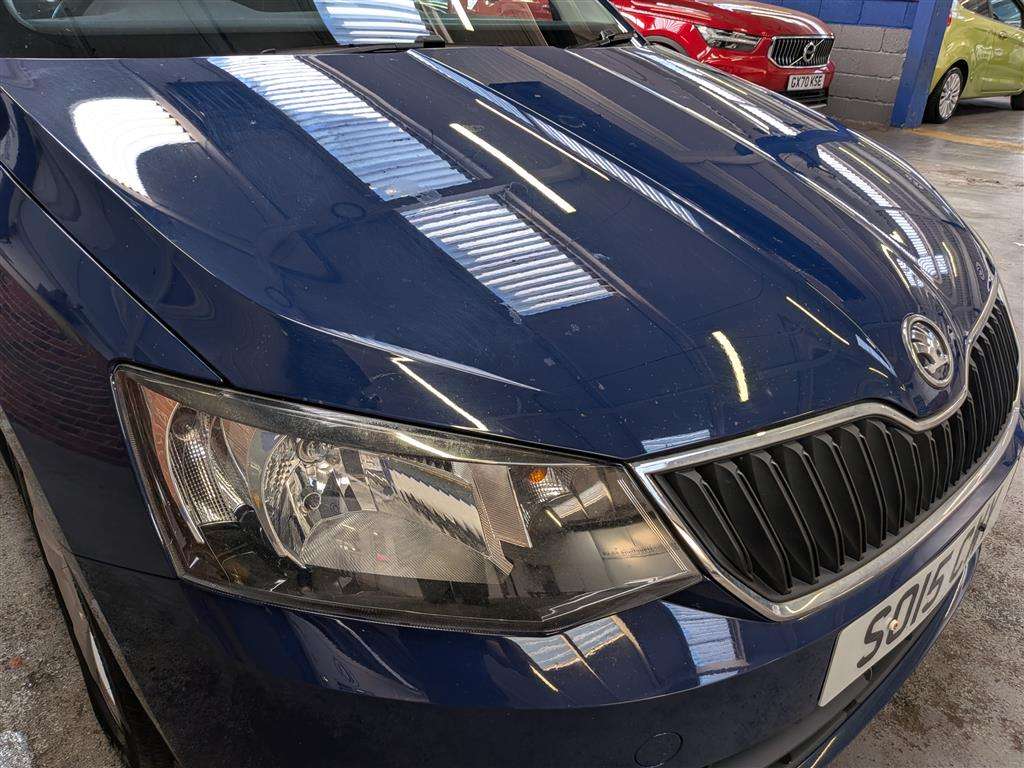 <p>2015 SKODA FABIA SE TSI</p>