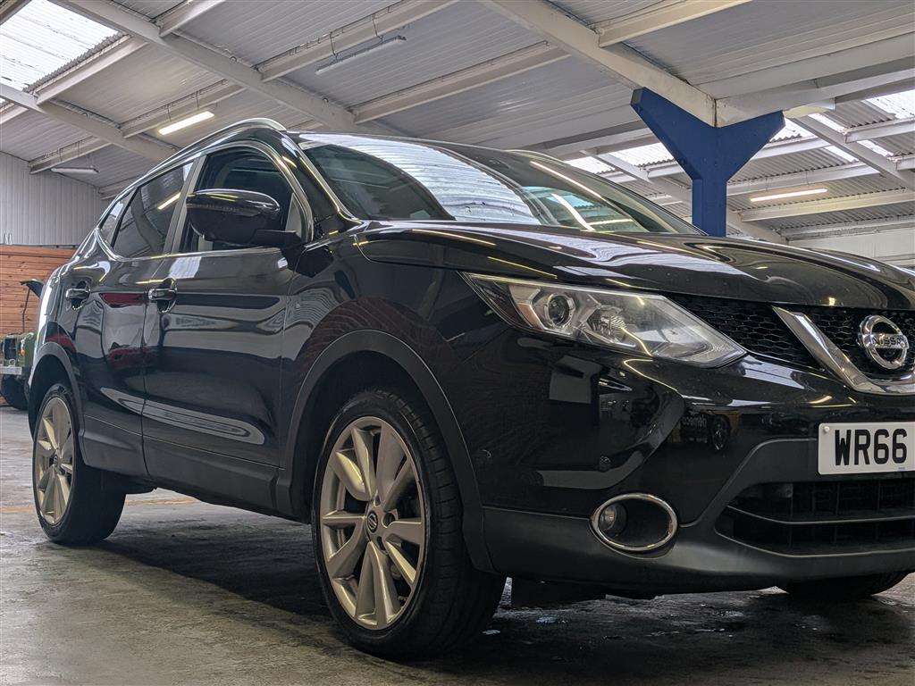 <p>2016 NISSAN QASHQAI TEKNA DCI</p>