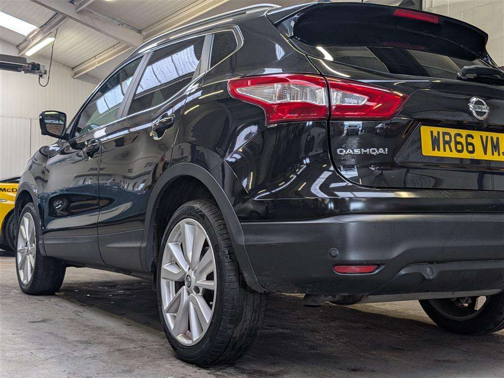 <p>2016 NISSAN QASHQAI TEKNA DCI</p>