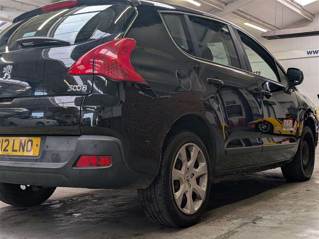 <p>2012 PEUGEOT 3008 ACCESS HDI</p>