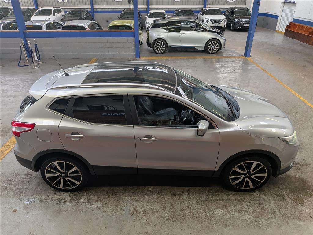 <p>2014 NISSAN QASHQAI TEKNA DCI</p>