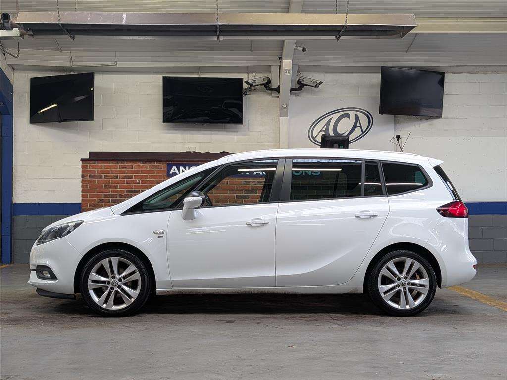 <p>2018 VAUXHALL ZAFIRA TOURER SRI NAV TUR</p>