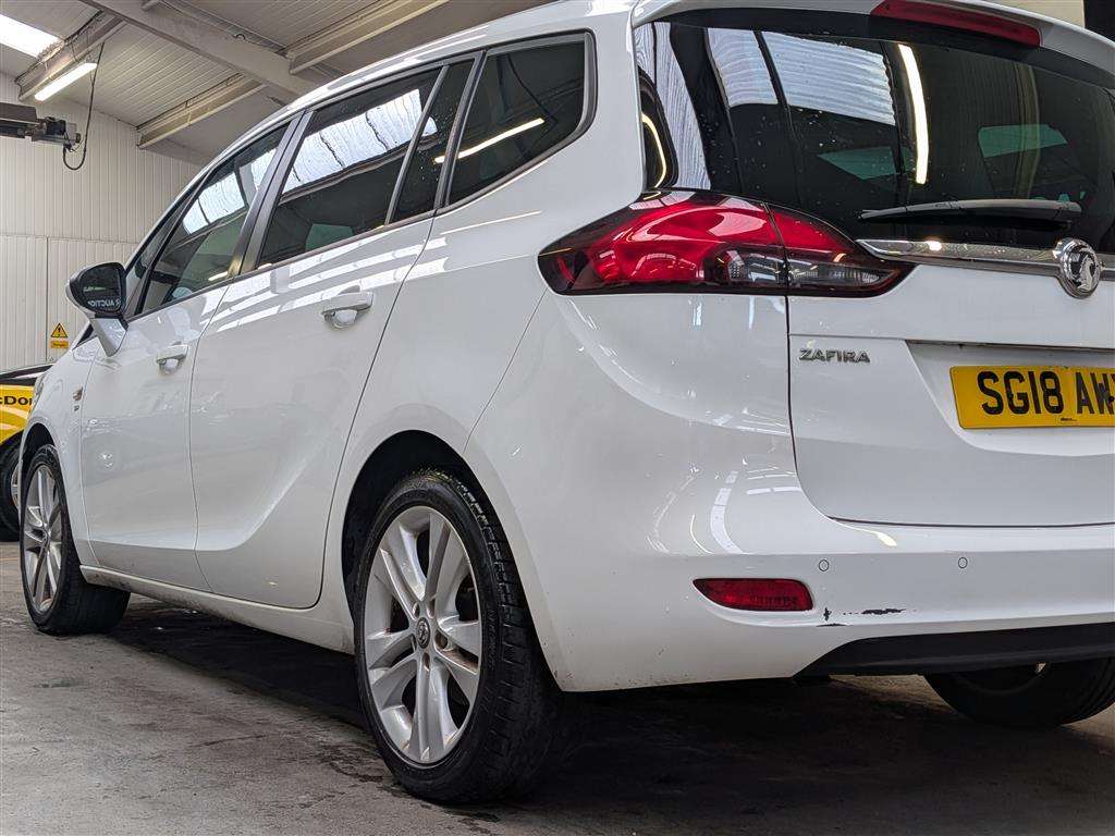<p>2018 VAUXHALL ZAFIRA TOURER SRI NAV TUR</p>
