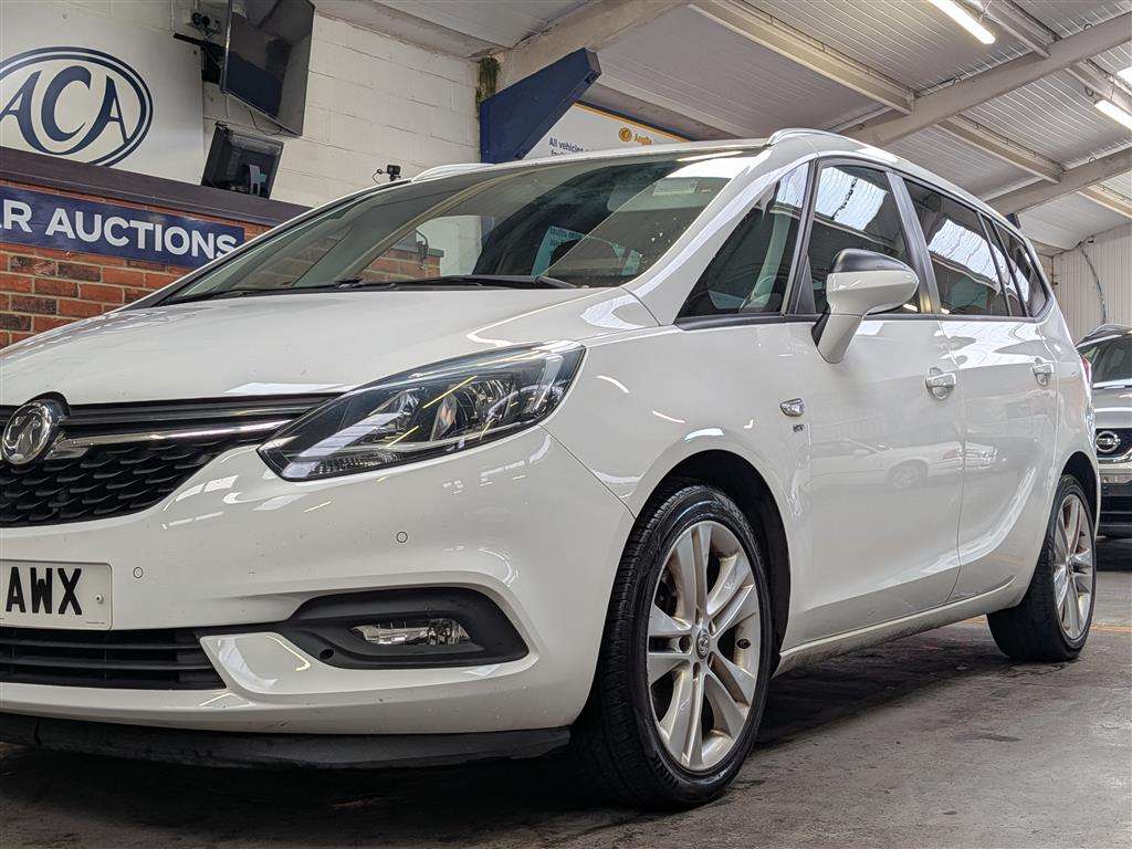 <p>2018 VAUXHALL ZAFIRA TOURER SRI NAV TUR</p>