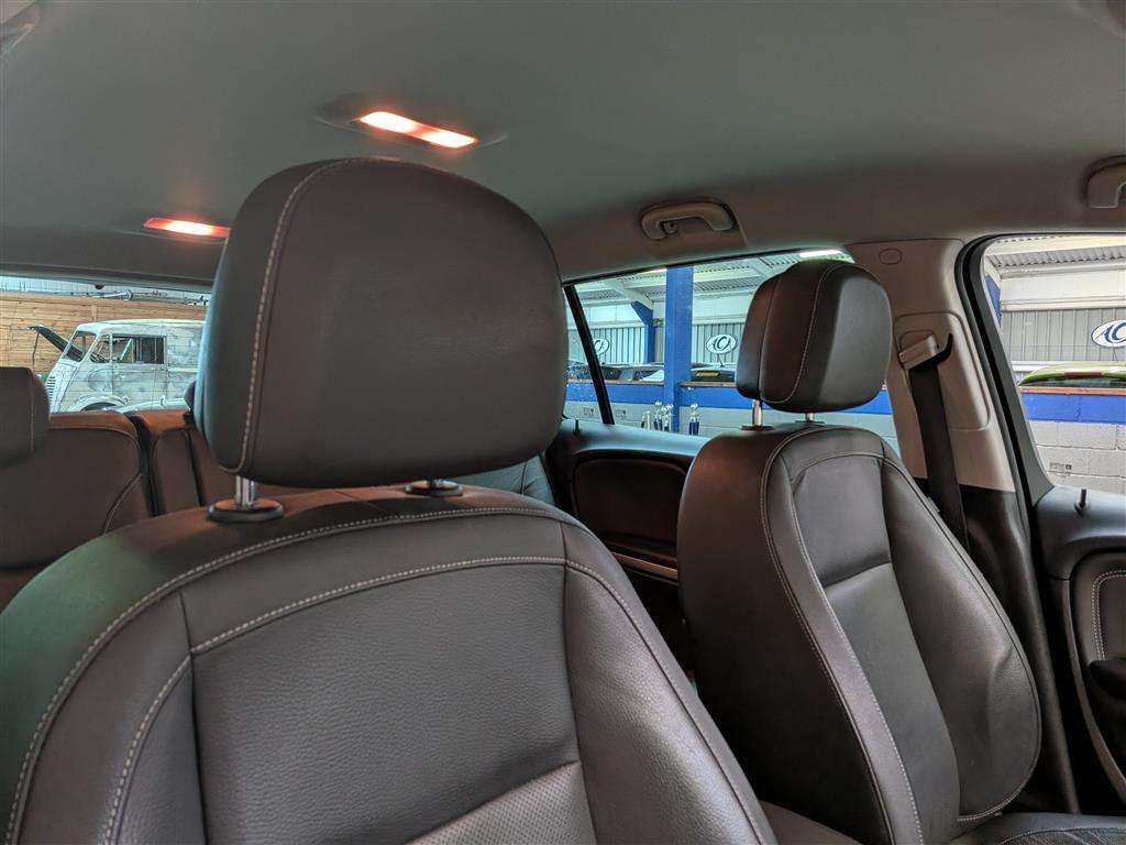 <p>2018 VAUXHALL ZAFIRA TOURER SRI NAV TUR</p>