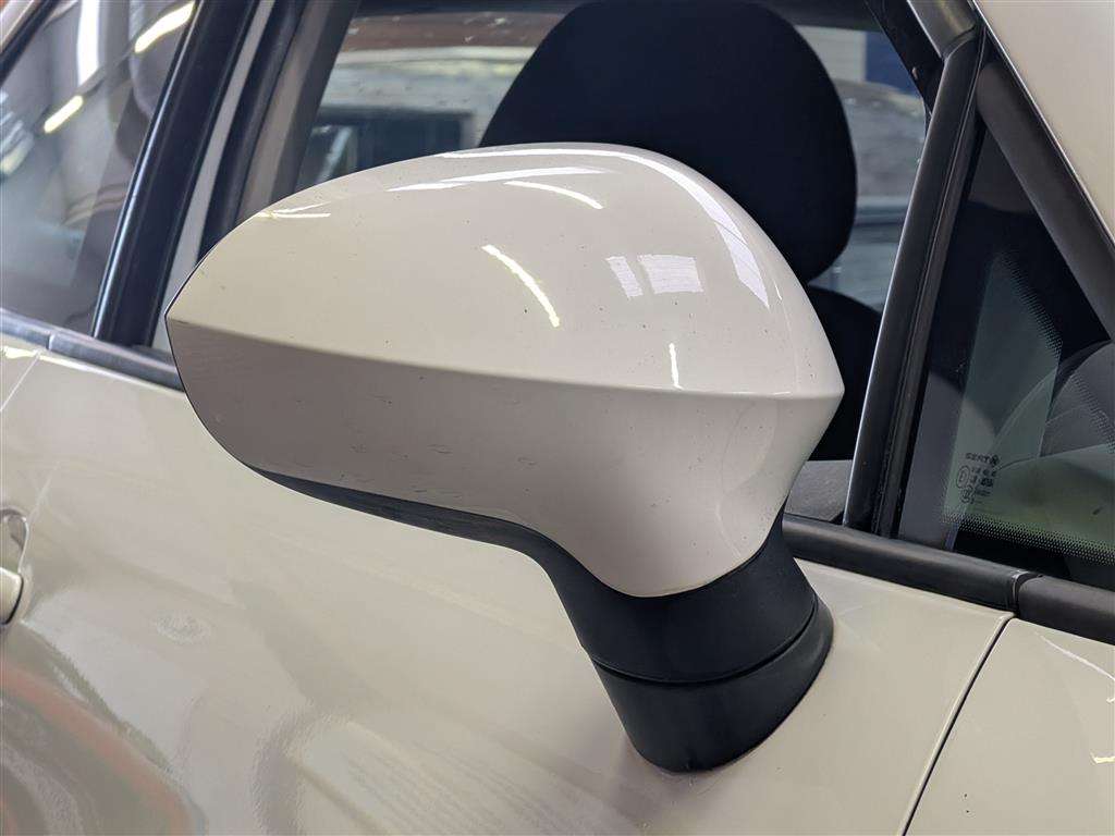 <p>2013 SEAT IBIZA TOCA</p>