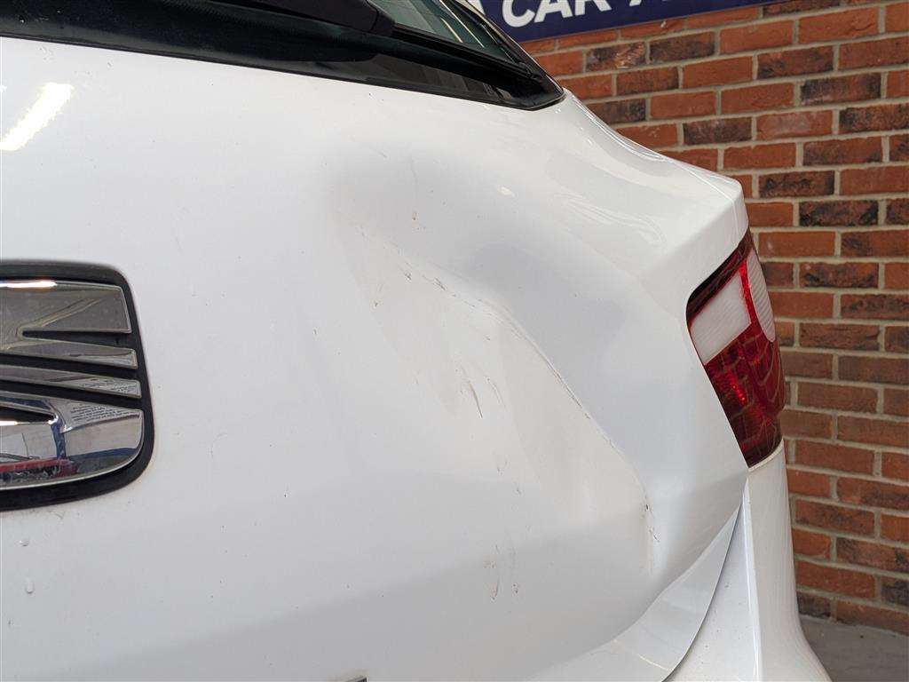 <p>2013 SEAT IBIZA TOCA</p>
