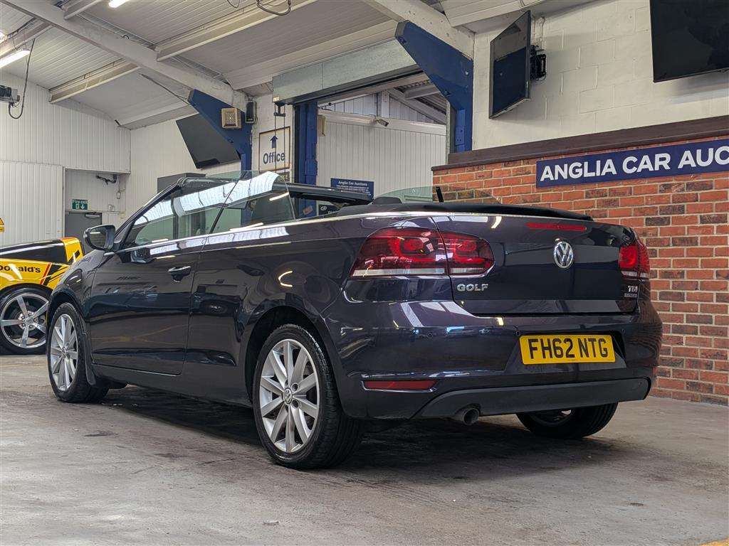 <p>2013 VOLKSWAGEN GOLF SE BLUEMOTION TECH T</p>