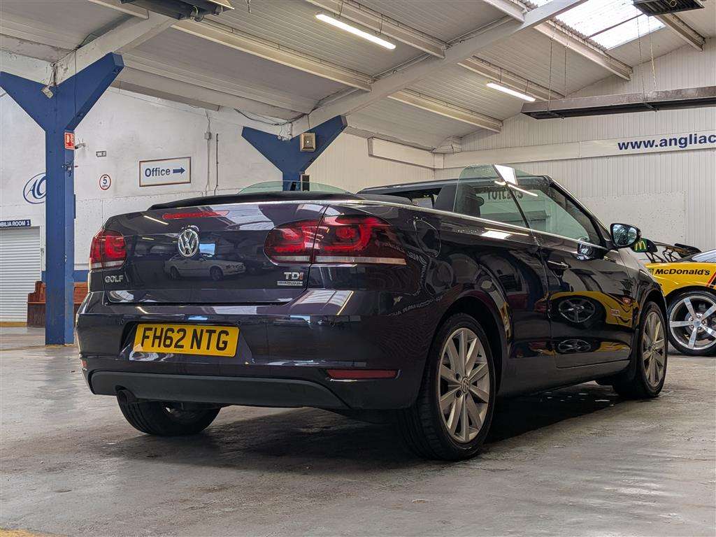 <p>2013 VOLKSWAGEN GOLF SE BLUEMOTION TECH T</p>