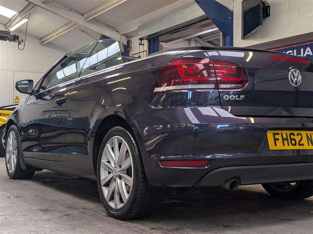<p>2013 VOLKSWAGEN GOLF SE BLUEMOTION TECH T</p>