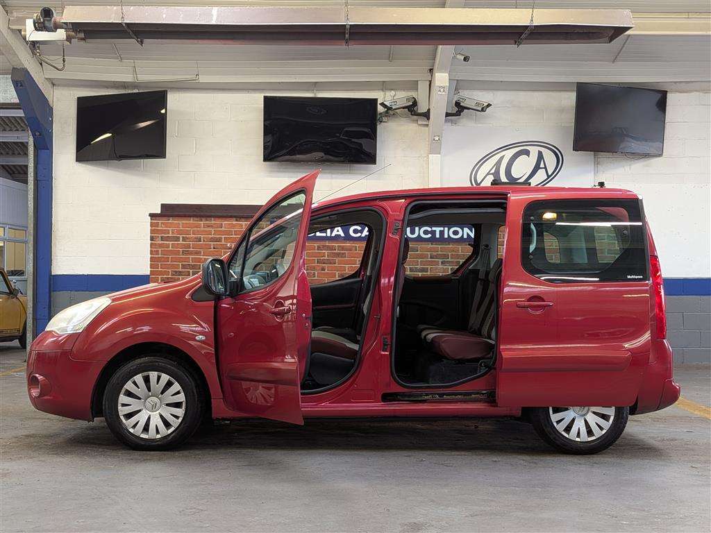 <p>2012 CITROEN BERLINGO MULTISPACE VTR E</p>