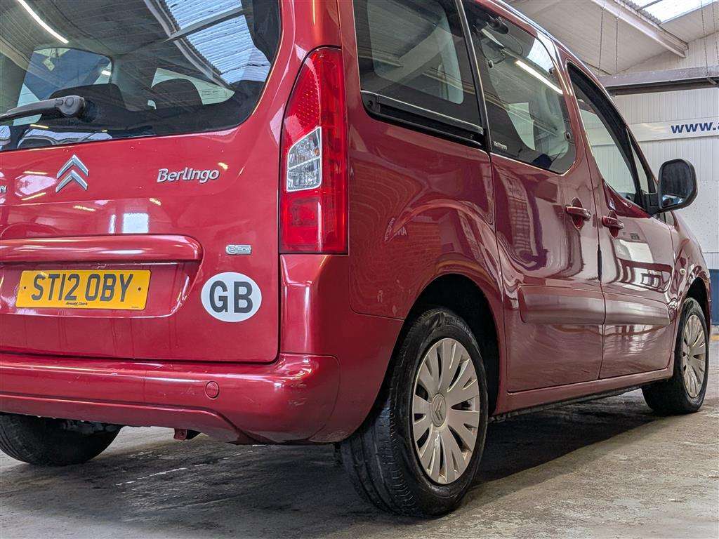 <p>2012 CITROEN BERLINGO MULTISPACE VTR E</p>
