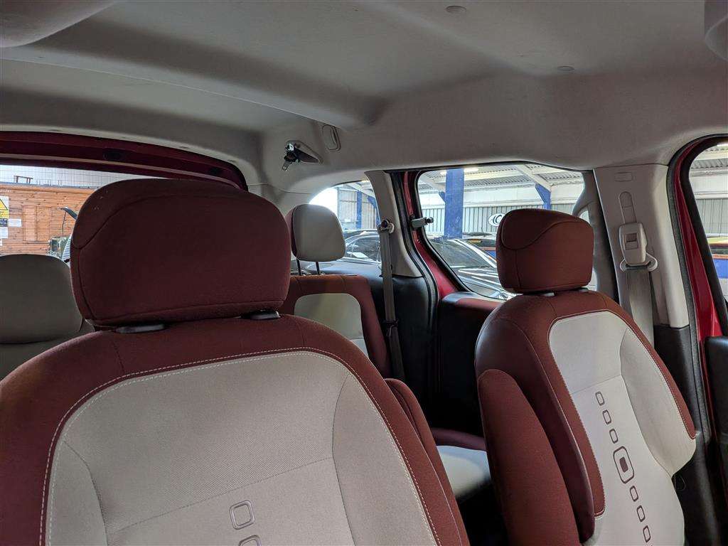 <p>2012 CITROEN BERLINGO MULTISPACE VTR E</p>