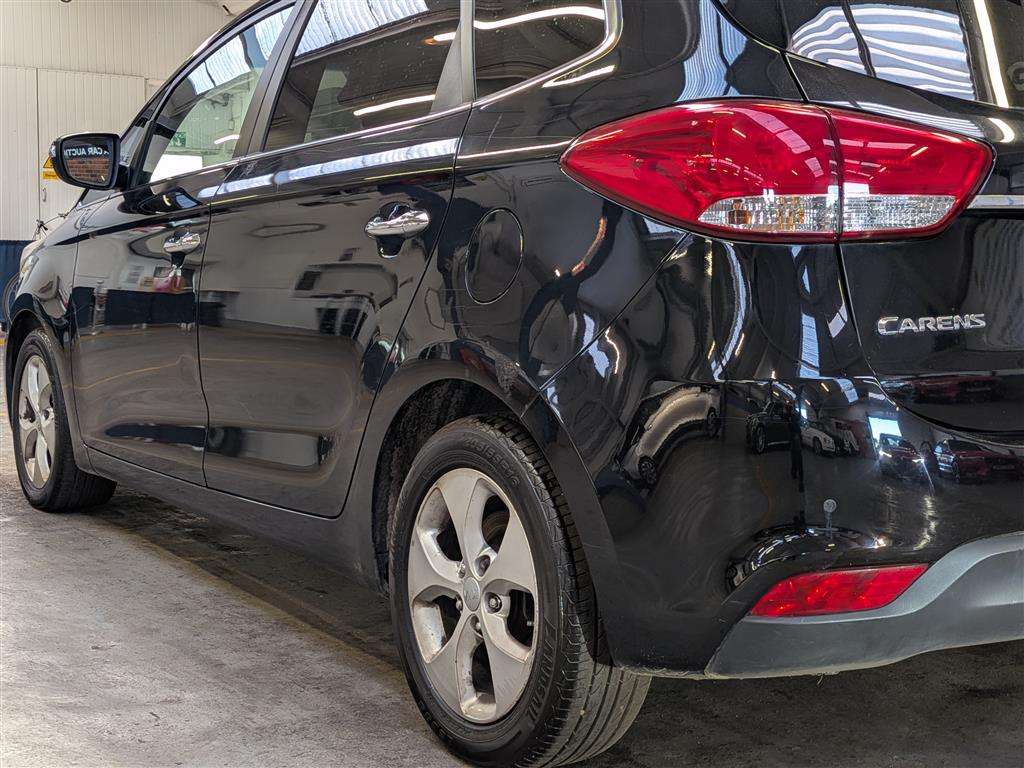 <p>2015 KIA CARENS 2 CRDI ISG</p>