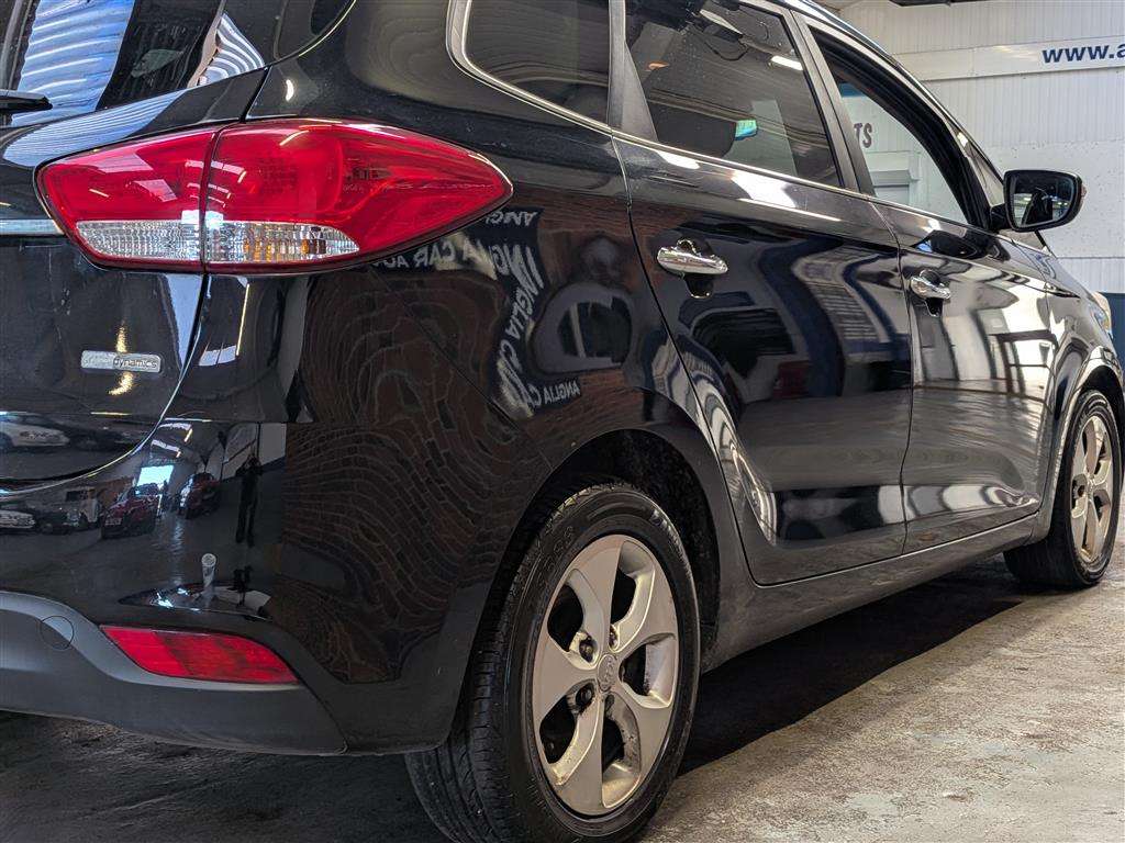 <p>2015 KIA CARENS 2 CRDI ISG</p>
