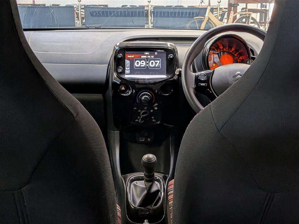 <p>2020 CITROEN C1 FEEL</p>
