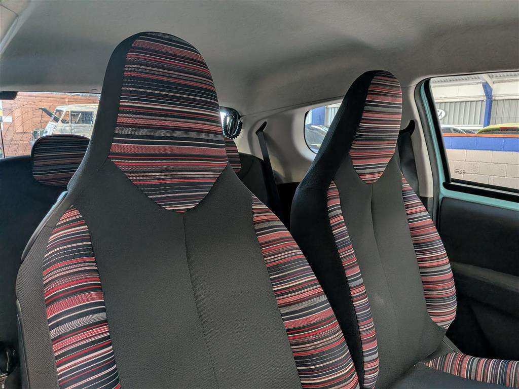 <p>2020 CITROEN C1 FEEL</p>