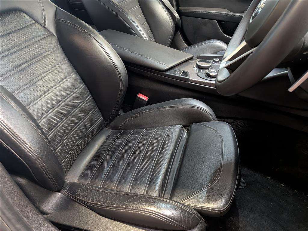 <p>2018 ALFA ROMEO GIULIA VELOCE TB AUTO</p>