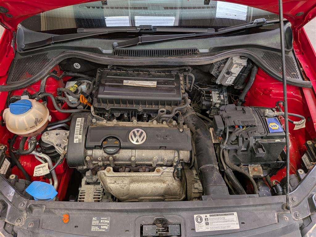 <p>2010 VOLKSWAGEN POLO SE 85</p>