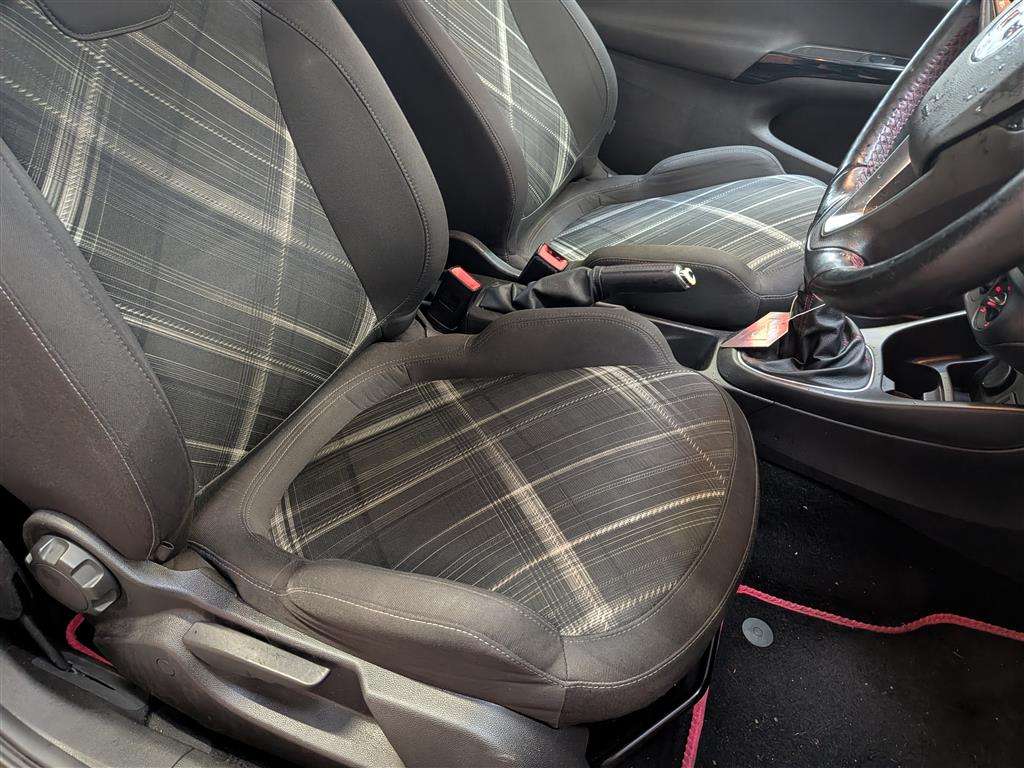 <p>2015 VAUXHALL CORSA SRI VX-LINE S/S</p>