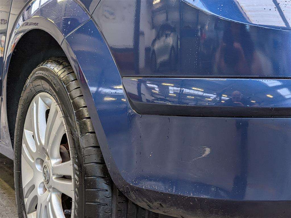 <p>2008 VAUXHALL ASTRA DESIGN</p>
