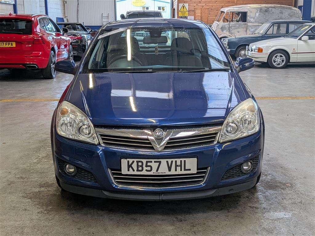 <p>2008 VAUXHALL ASTRA DESIGN</p>