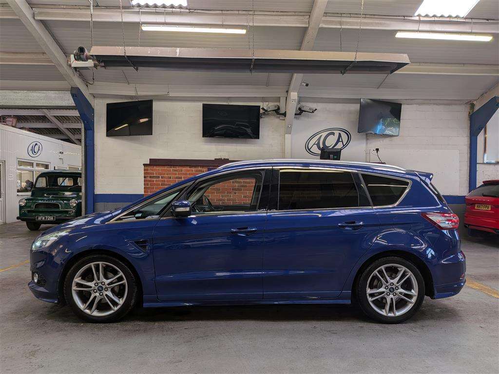 <p>2017 FORD S-MAX TITANIUM SPORT TDCI</p>