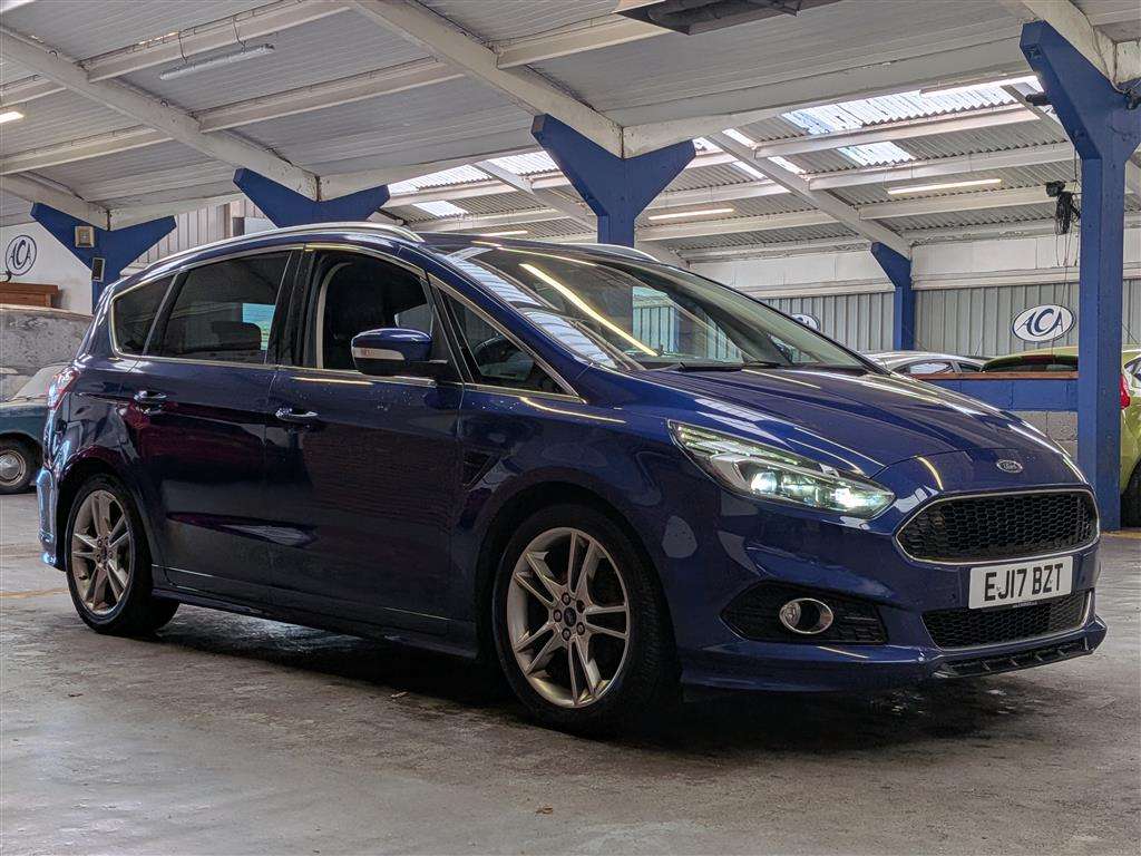 <p>2017 FORD S-MAX TITANIUM SPORT TDCI</p>