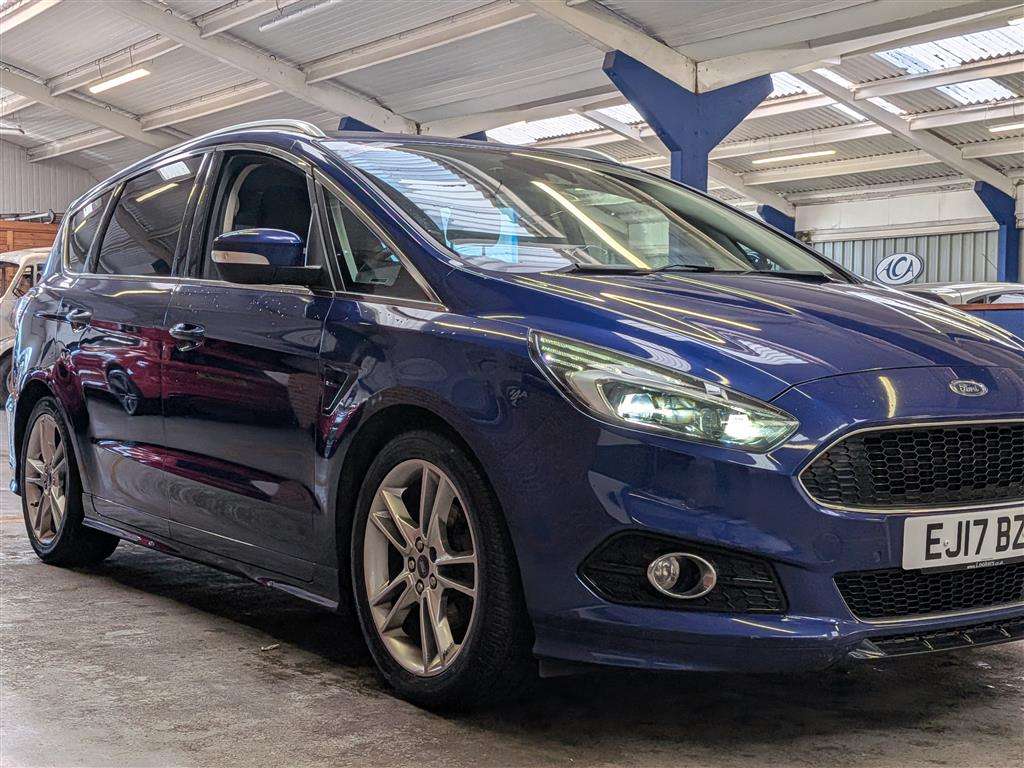 <p>2017 FORD S-MAX TITANIUM SPORT TDCI</p>
