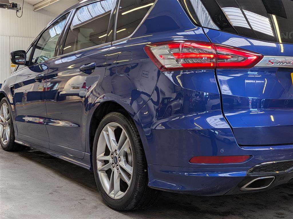 <p>2017 FORD S-MAX TITANIUM SPORT TDCI</p>