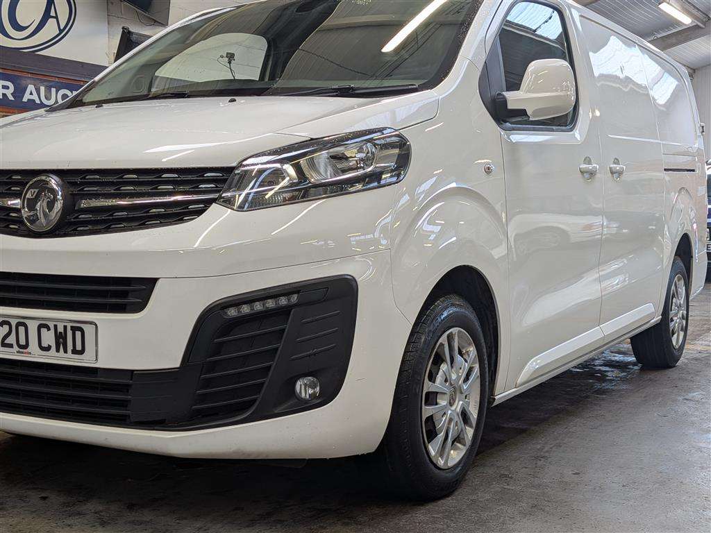 <p>2020 VAUXHALL VIVARO 3100 SPORTIVE S/S</p>