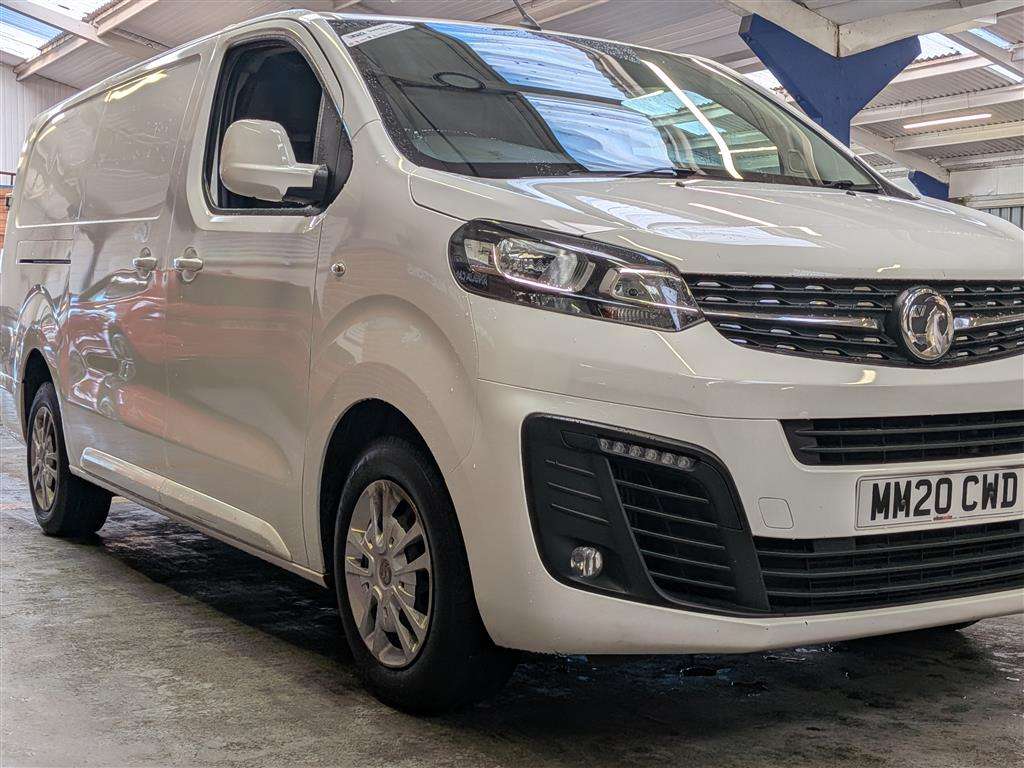 <p>2020 VAUXHALL VIVARO 3100 SPORTIVE S/S</p>
