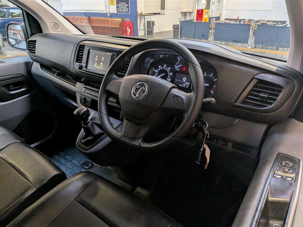 <p>2020 VAUXHALL VIVARO 3100 SPORTIVE S/S</p>