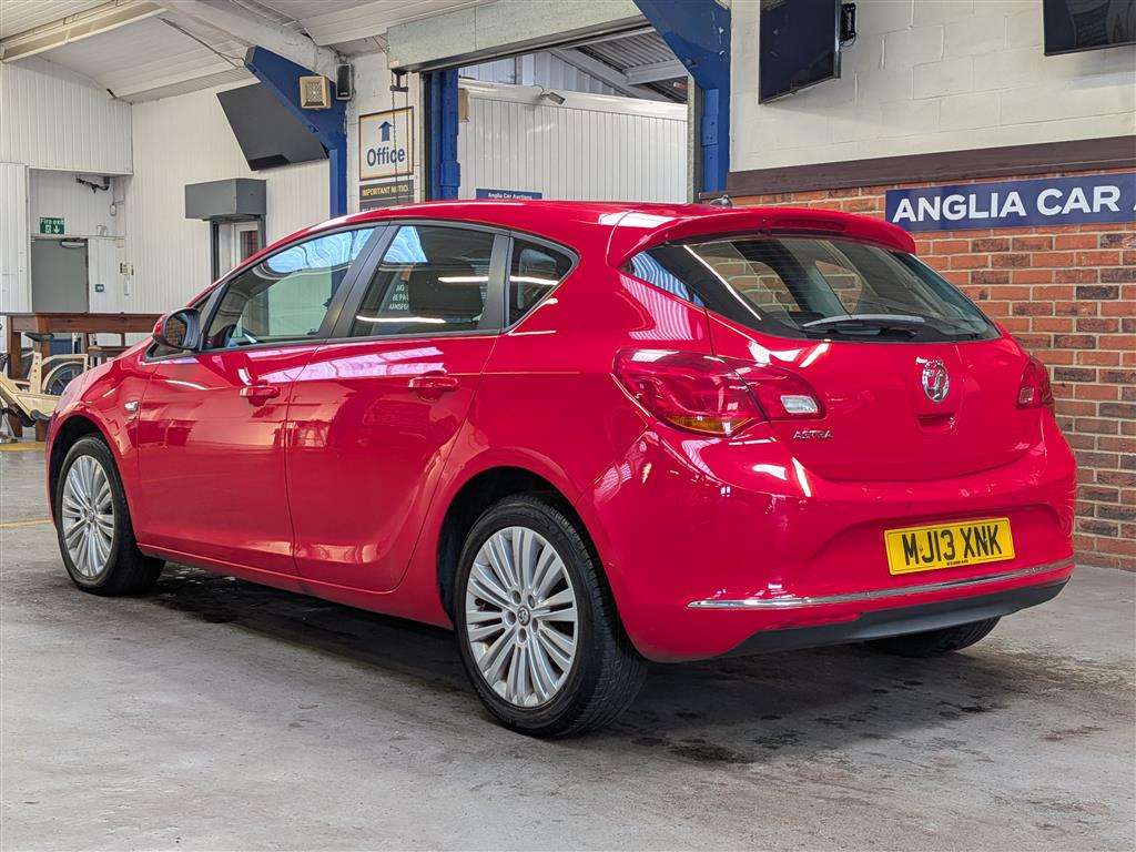 <p>2013 VAUXHALL ASTRA ENERGY</p>