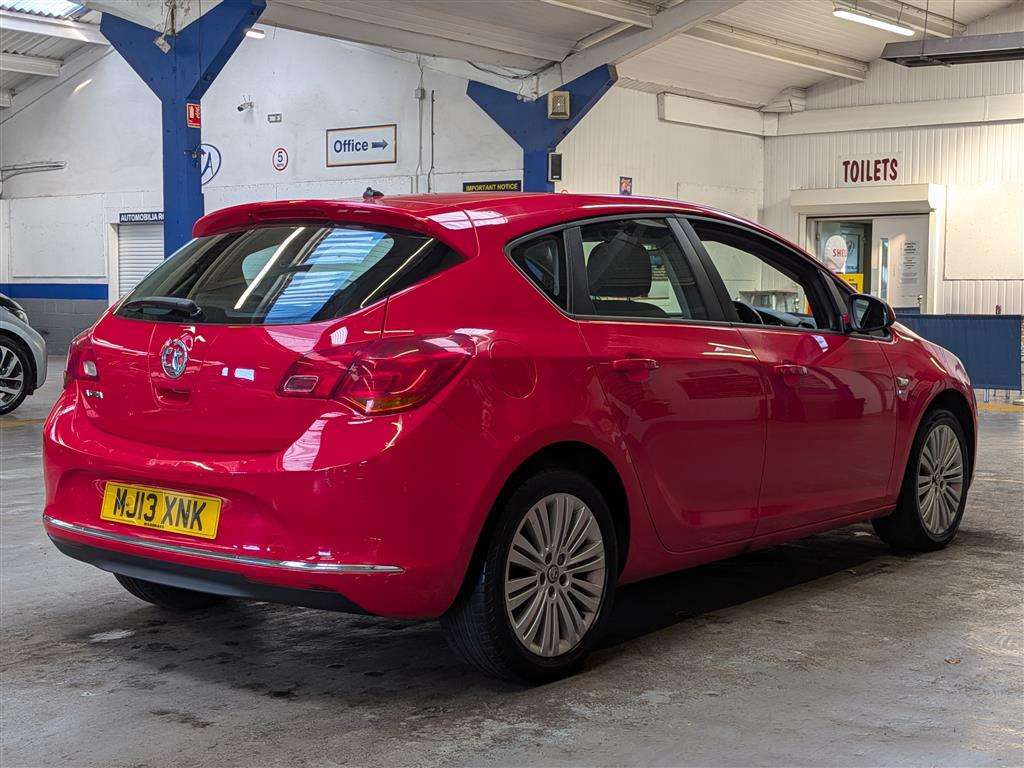 <p>2013 VAUXHALL ASTRA ENERGY</p>