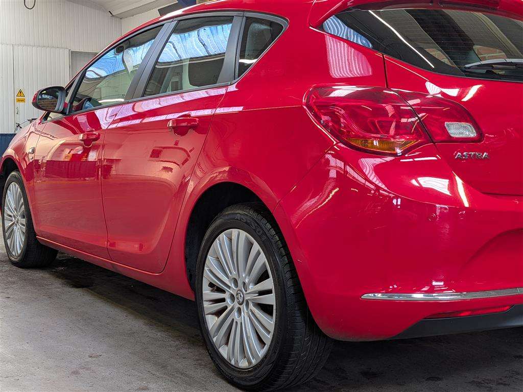 <p>2013 VAUXHALL ASTRA ENERGY</p>