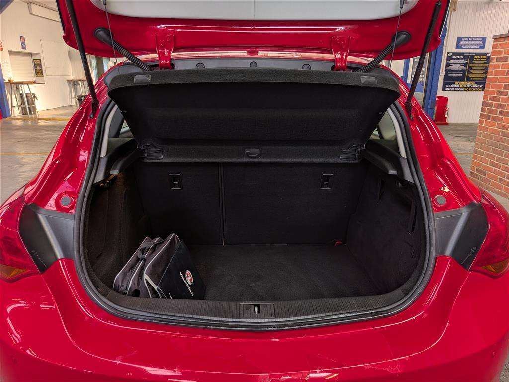 <p>2013 VAUXHALL ASTRA ENERGY</p>