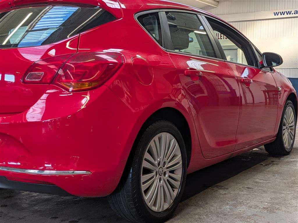 <p>2013 VAUXHALL ASTRA ENERGY</p>