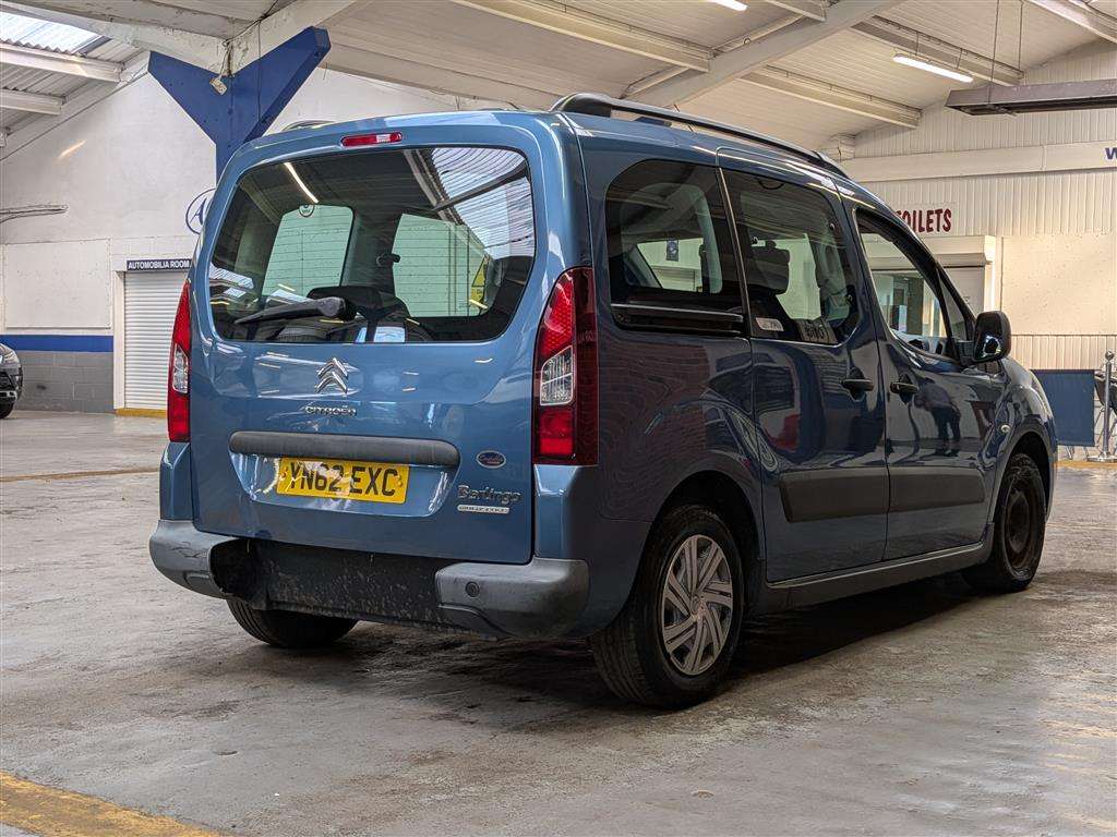 <p>2012 CITROEN BERLINGO M-SP AIR XTR E-H</p>