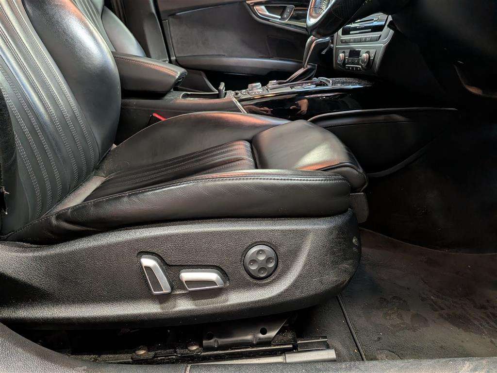 <p>2016 AUDI A7 S LINE BLACK ED TDI QU</p>