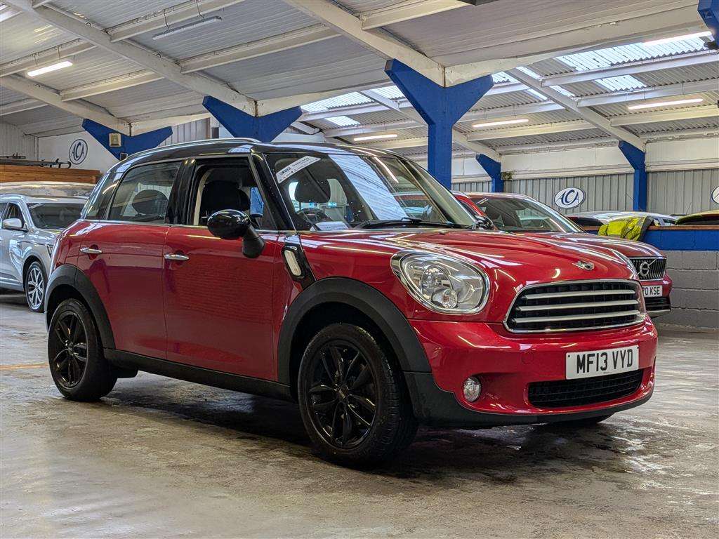 <p>2013 MINI COUNTRYMAN COOPER</p>