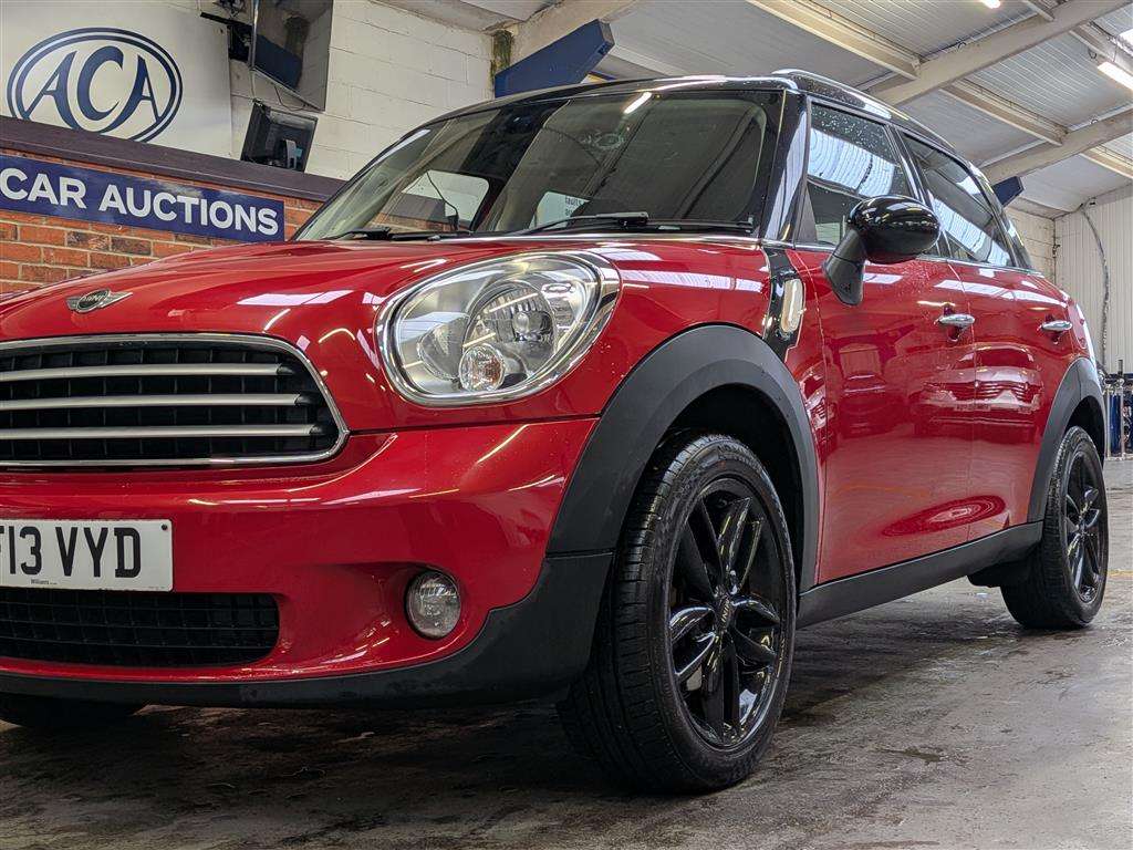 <p>2013 MINI COUNTRYMAN COOPER</p>