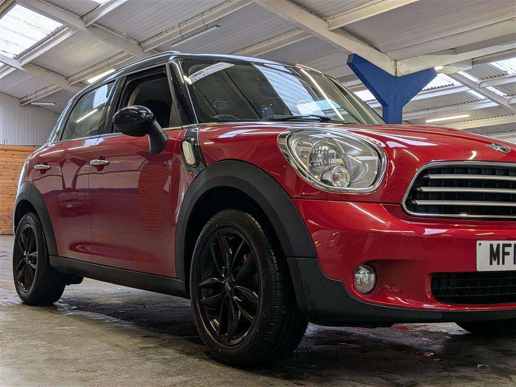 <p>2013 MINI COUNTRYMAN COOPER</p>