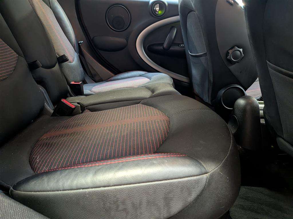<p>2013 MINI COUNTRYMAN COOPER</p>