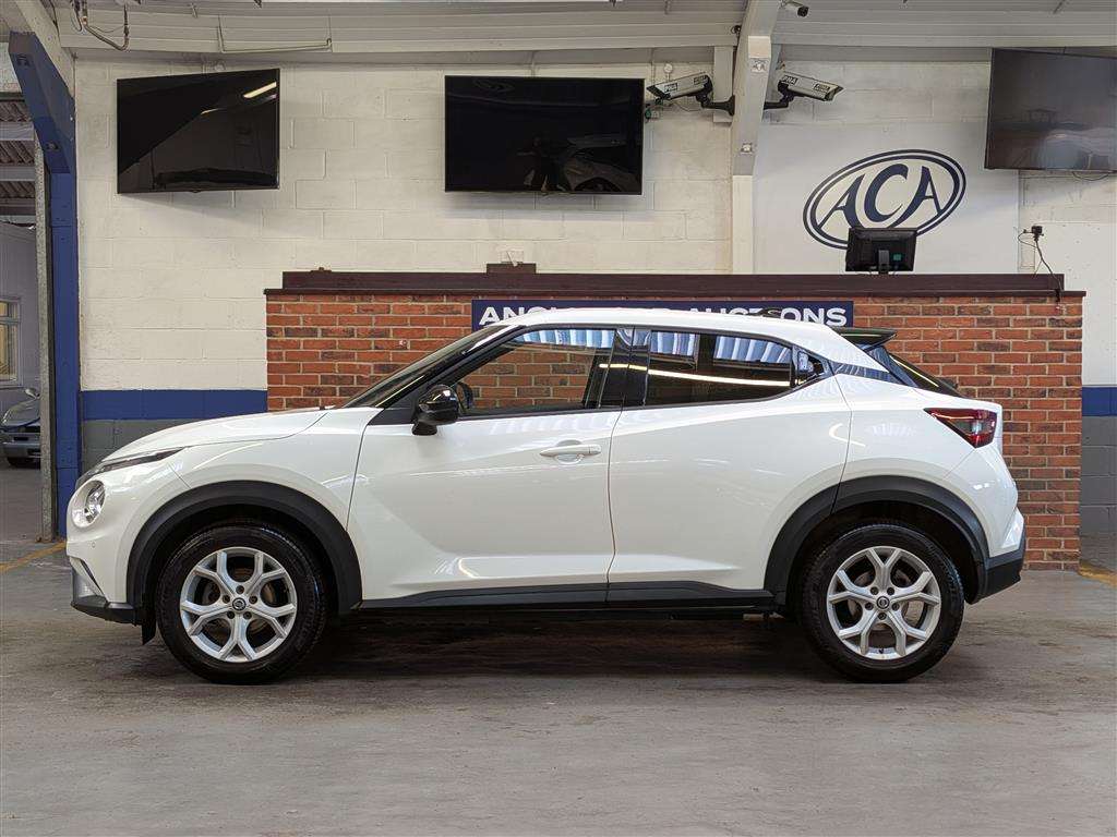 <p>2021 NISSAN JUKE N-CONNECTA DIG-T</p>