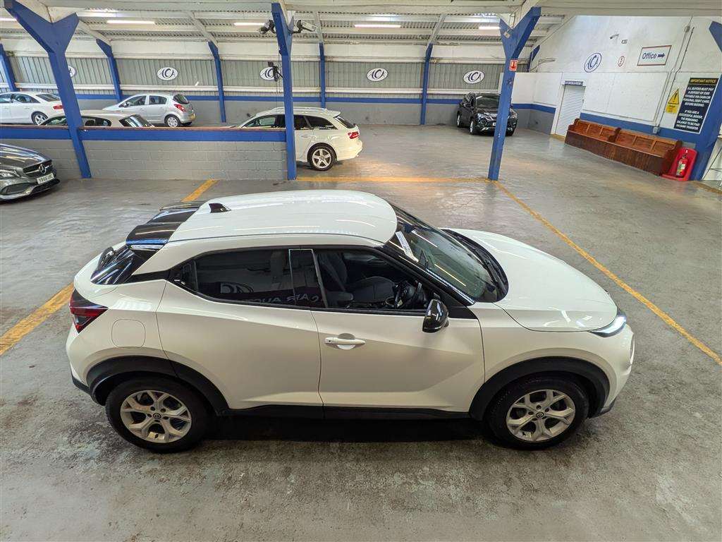 <p>2021 NISSAN JUKE N-CONNECTA DIG-T</p>