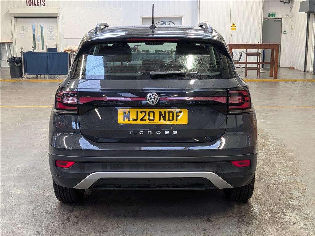 <p>2020 VOLKSWAGEN T-CROSS SE TSI</p>