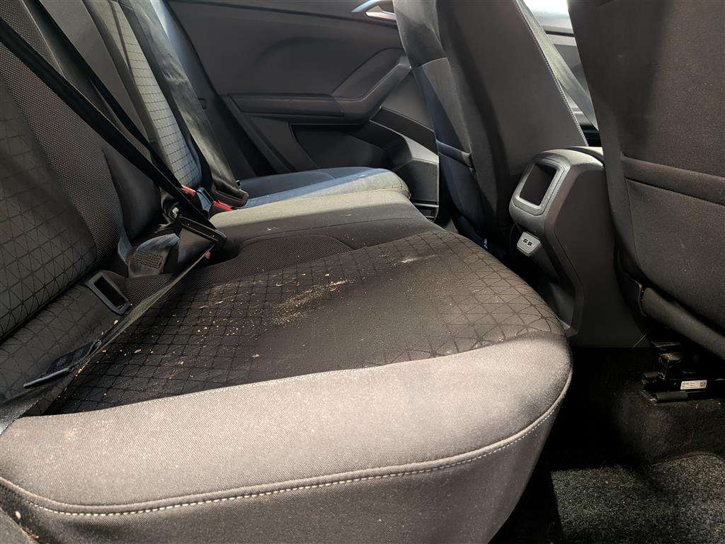 <p>2020 VOLKSWAGEN T-CROSS SE TSI</p>