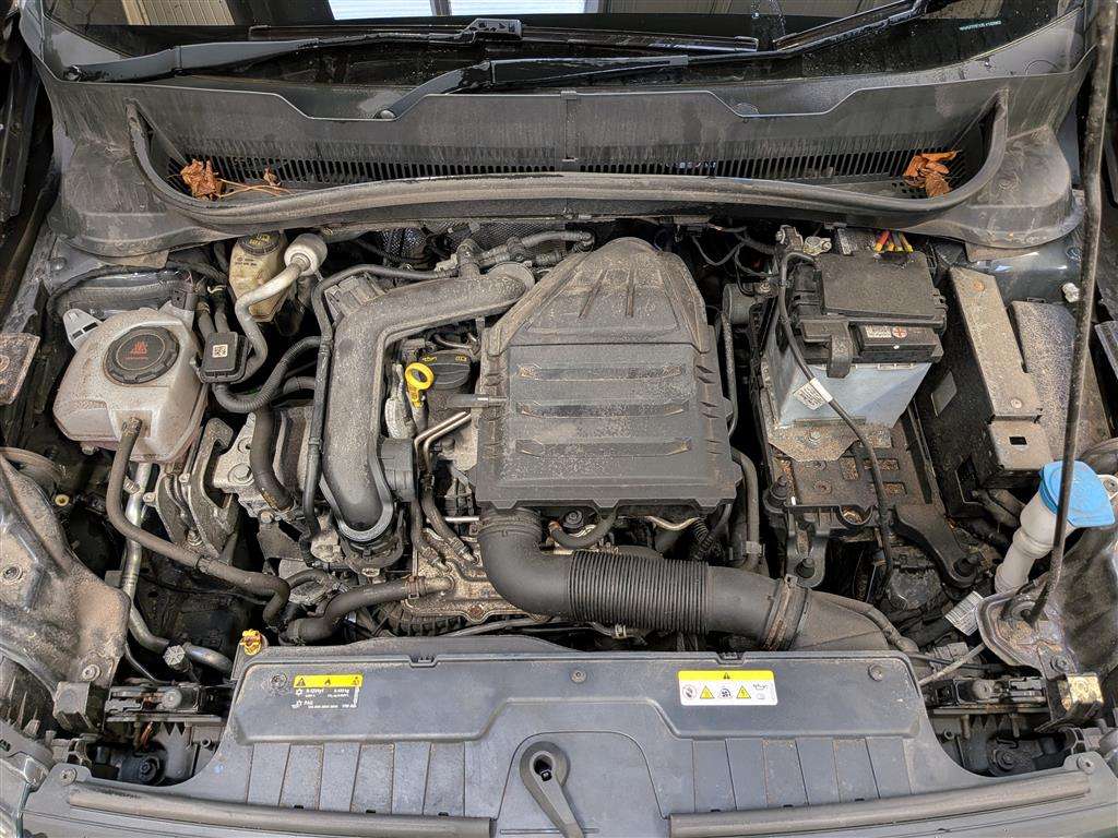 <p>2020 VOLKSWAGEN T-CROSS SE TSI</p>