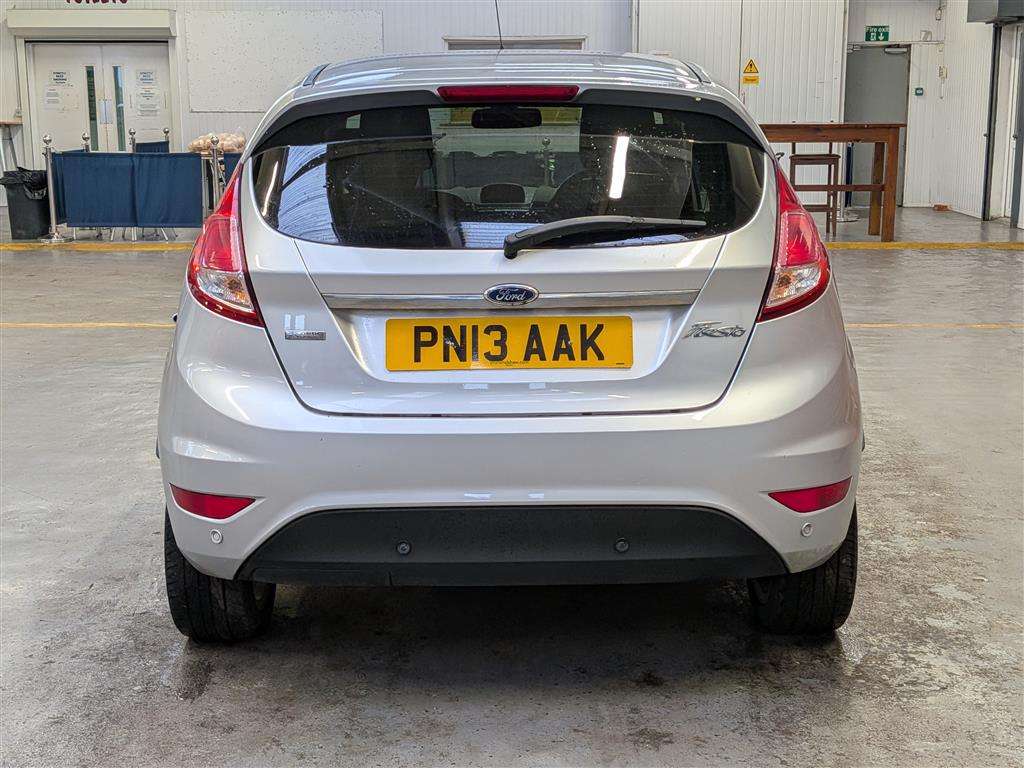 <p>2013 FORD FIESTA TITANIUM</p>
